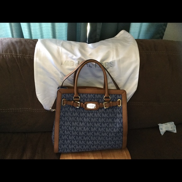 New micheal kors purse - Picture 1 of 6